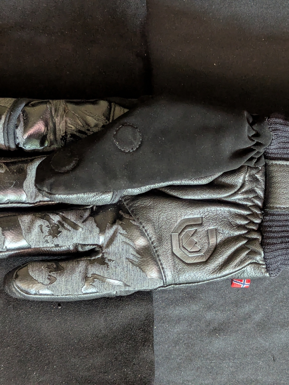 📤FINAL CALL - Sold Out Vallerret Tinden Magnetic Photography Winter Gloves - Picture 11 of 16